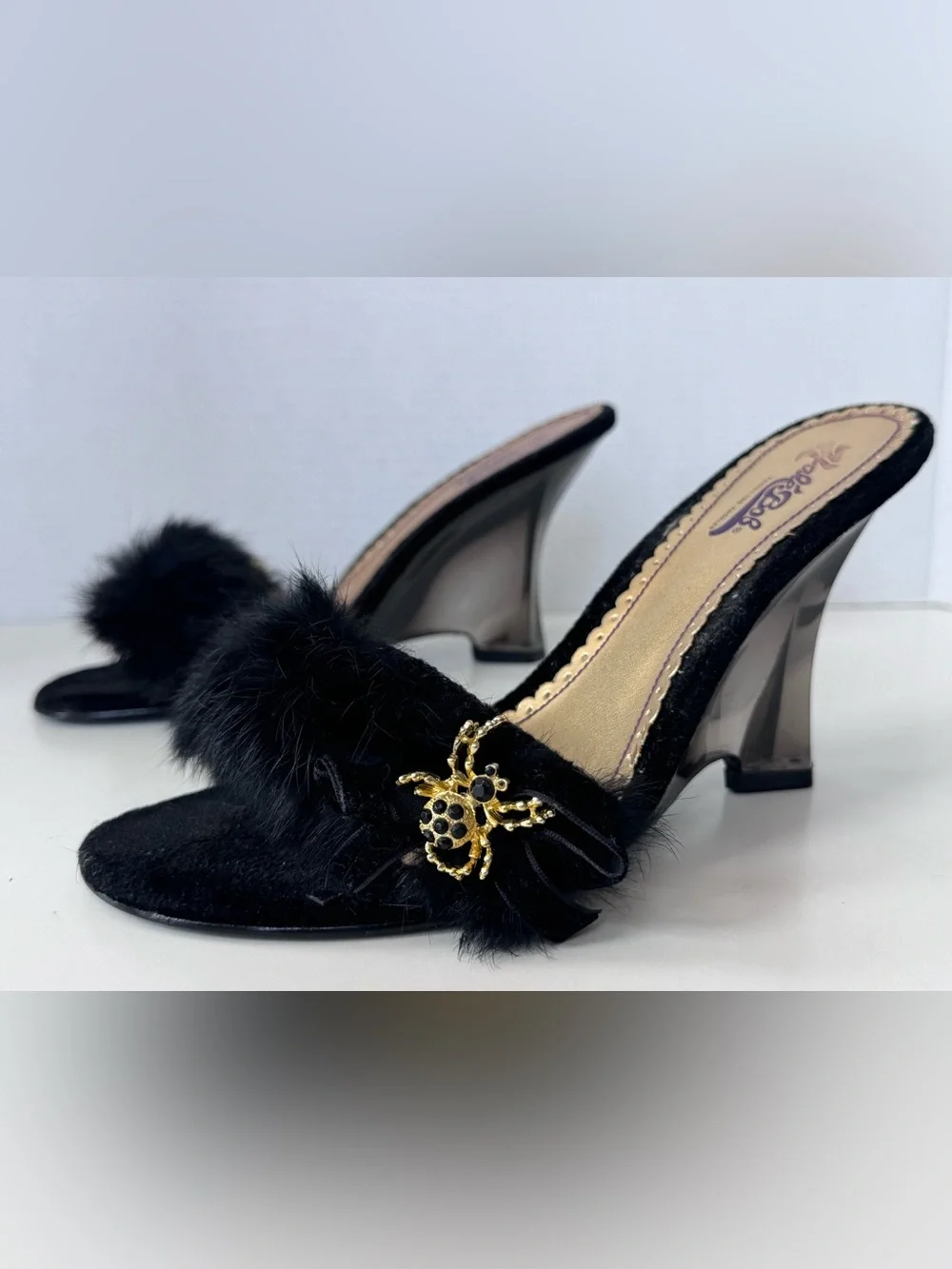 Y2K Hale Bob Black Lucite Heel Wedge Faux Fur Slip On Sandals Gold Broche 7.5